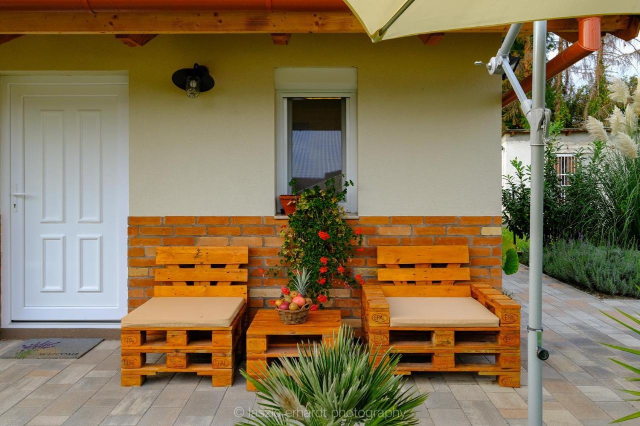 Ciprus Porta Apartmanok Balatonkenese Exterior photo